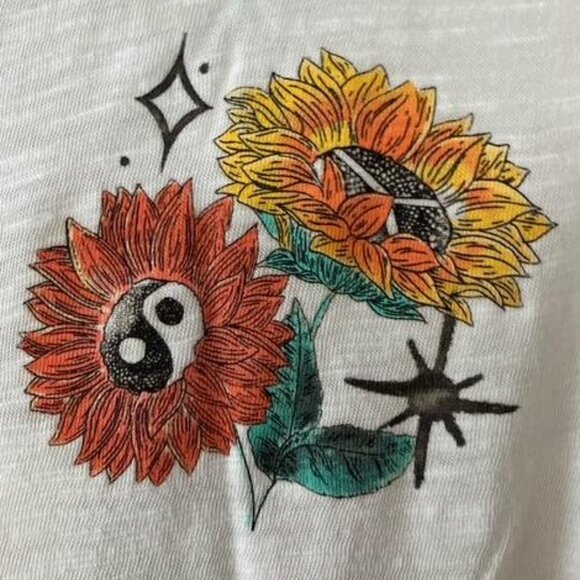 Torrid Lightweight Floral Oversized Shirt - Picture 3 of 6